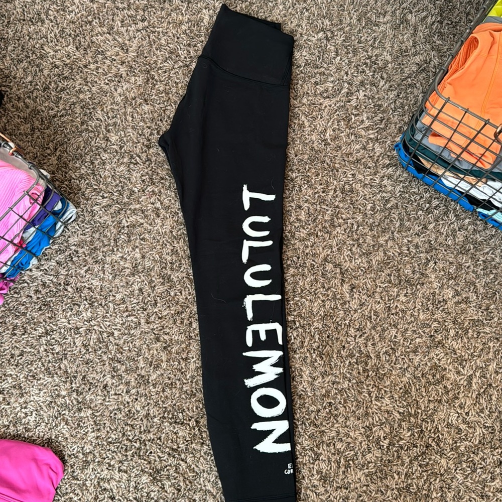 Graphic lulu leggings